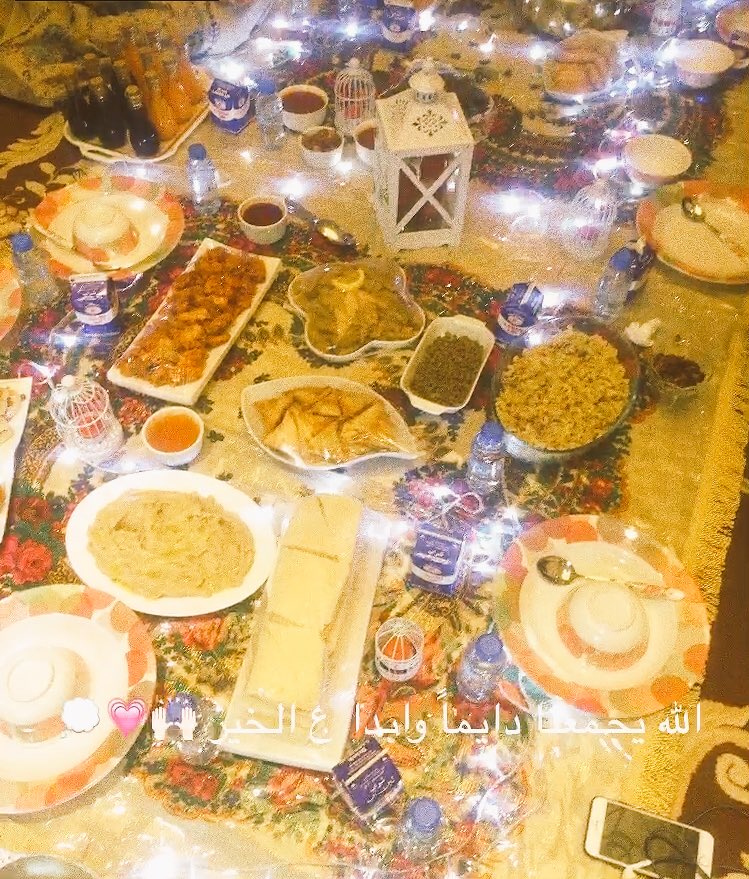 be911_'s tweet photo. .#home #friends #family #gathring #eat #sweet #love ❤️'
.
ماأسرع خطاك يا #رمضان🌙
تأتي على شوق :
وتمضي على عجل⏱💛💭 https://t.co/Hlwb7dmXab