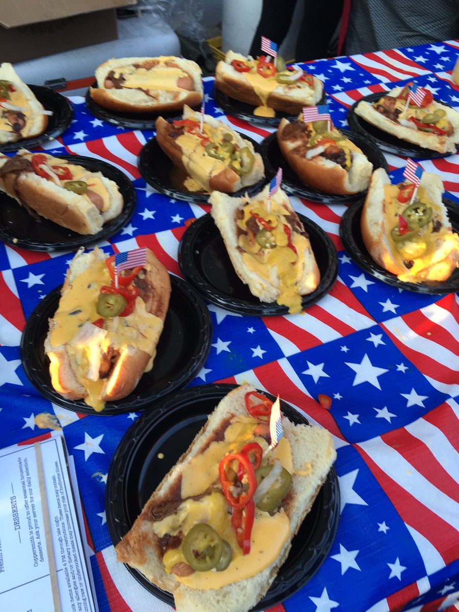BostonTweet's tweet photo. America Dogs for the win at Chefs in Shorts! #2016CIS https://t.co/yBznvOX0jm