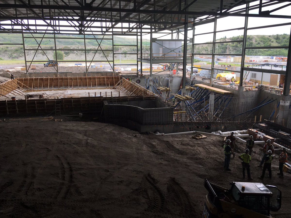 TangoManagement's tweet photo. Our Site Manager Darren Southey holding a trade meeting today in the aquatics area of our Cochrane Project https://t.co/mqCDQMCDnd