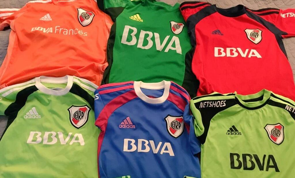 Barovero_'s tweet image. Se viene el sorteo de uno de estos buzos de River.
Participan los que RT y se sumen como seguidores.
Suerte.