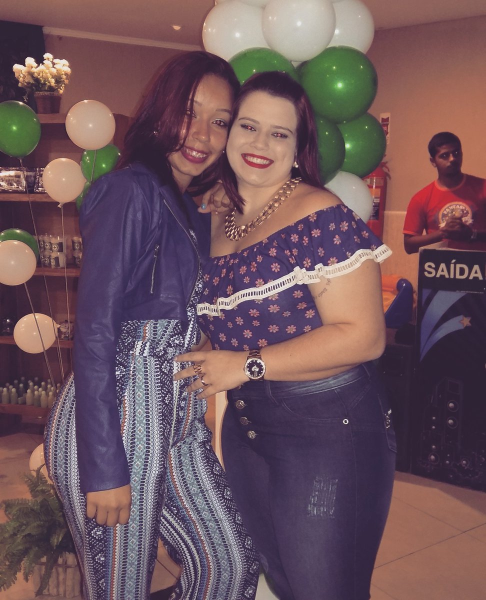 lo_missel's tweet photo. Minha ruiva, minha fechamento .. prima Karla 💜😍 https://t.co/oatNKFh17J