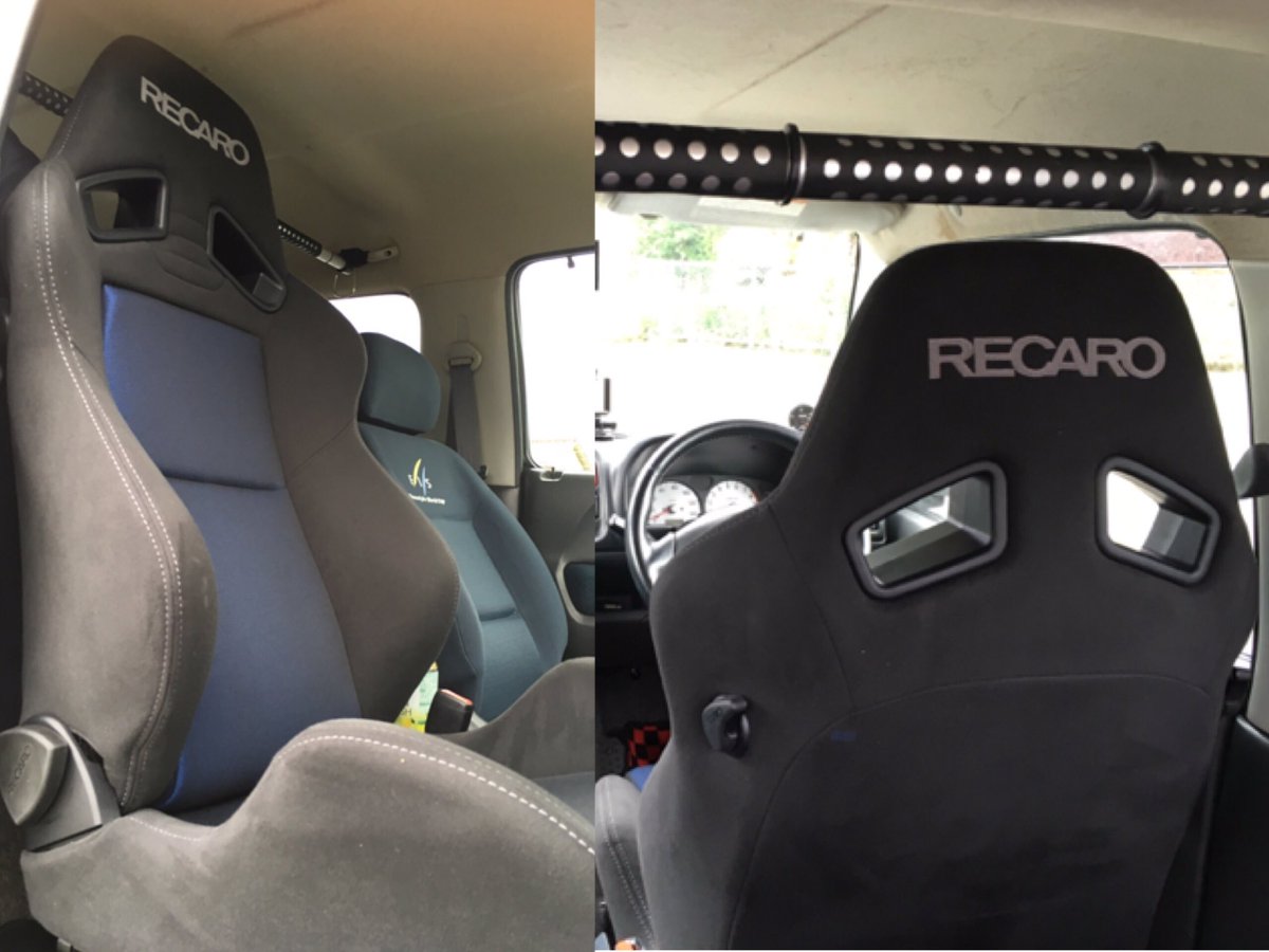 ジムニーどうでしょう Na Twitterze お金コツコツ貯めて一気に貯めて 笑 念願のレカロシート入れました ホールドバッチリ もうハンドルにしがみつかなくて良い 乗降り大変 ジムニーjb23 ジムニーカスタム 室内シート色に合わせた 運転が楽しい