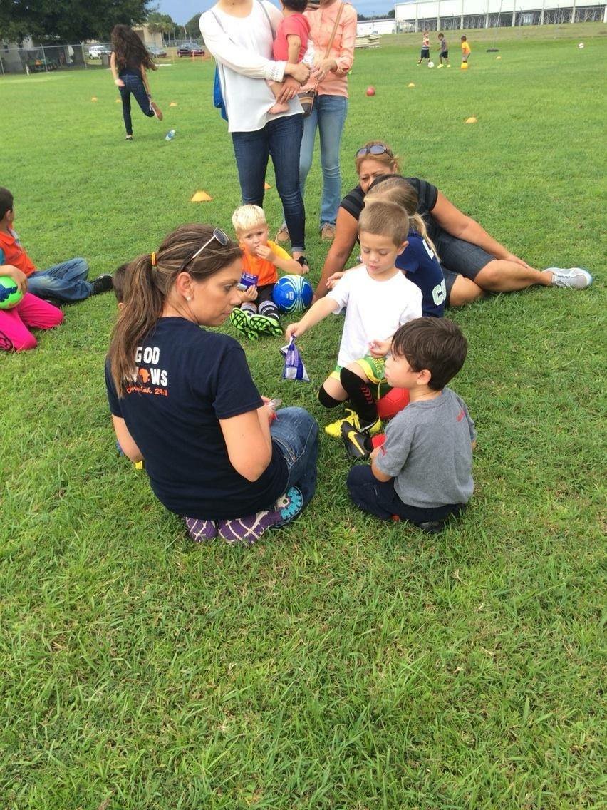 NicoleBDrake's tweet photo. Meeting friends from small group on the soccer field! @Tscalzitti #ckj16 https://t.co/f3LfmdZbju
