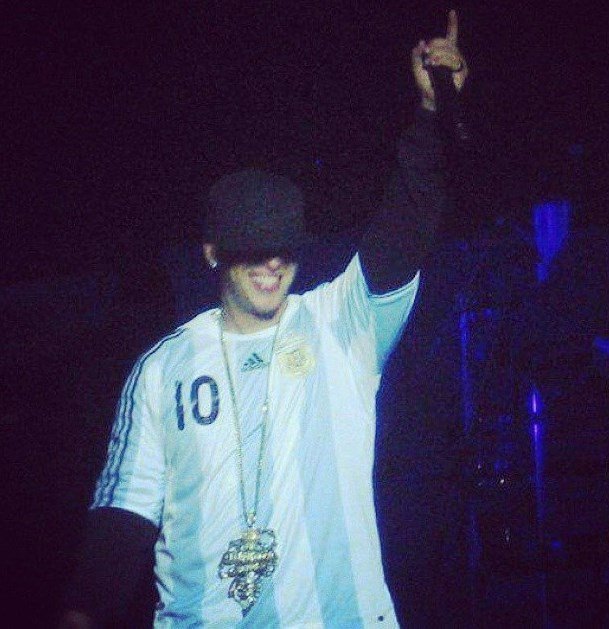 Luu_Diway's tweet photo. Daddy Cuando Vino A Argentina #TeAmoDaddy Sos El Mejor Como Quiero Poder Conocerte https://t.co/FFZZ4MKKEc