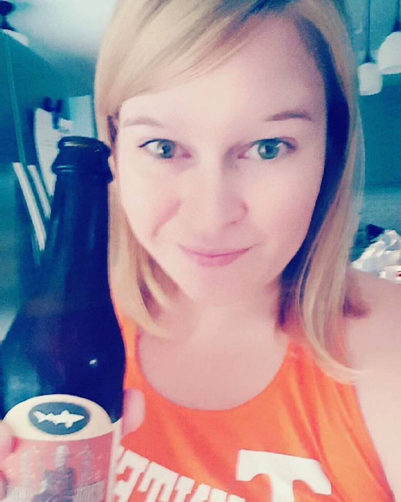 JessLeighBorden's tweet photo. Beer. Thirty. #craftbeergirl #craftnooga #dogfishhead #burtonbaton https://t.co/kCVrUAKyfH https://t.co/dHTqReGDgm