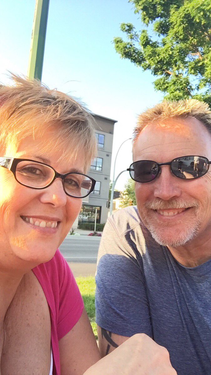 LenIsleifson's tweet photo. Ice cream to end the day #velvetdip #bdnmb https://t.co/4ROBS3bWUD