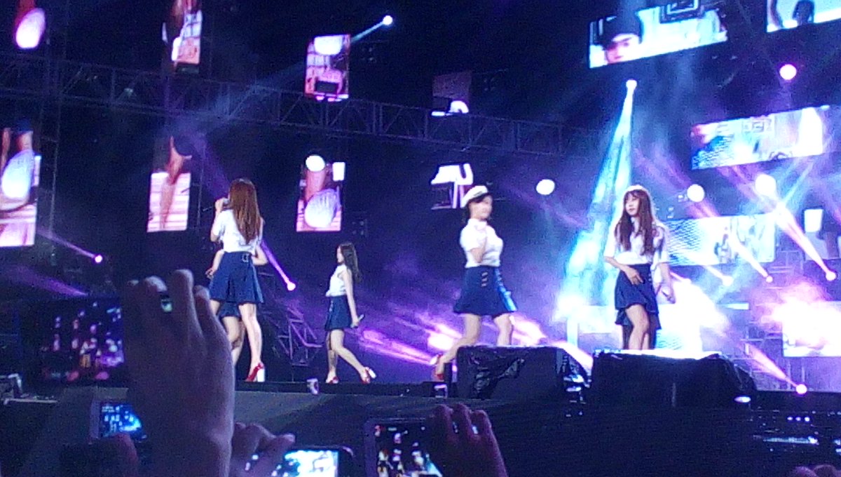 jjjymyb's tweet photo. 160624 #APINKinManila #MTVMusicEvo #TeamMoshpit #TeamAPINK #ForeverAPINK #Panda #에이핑크 https://t.co/tTvTL5ebbs