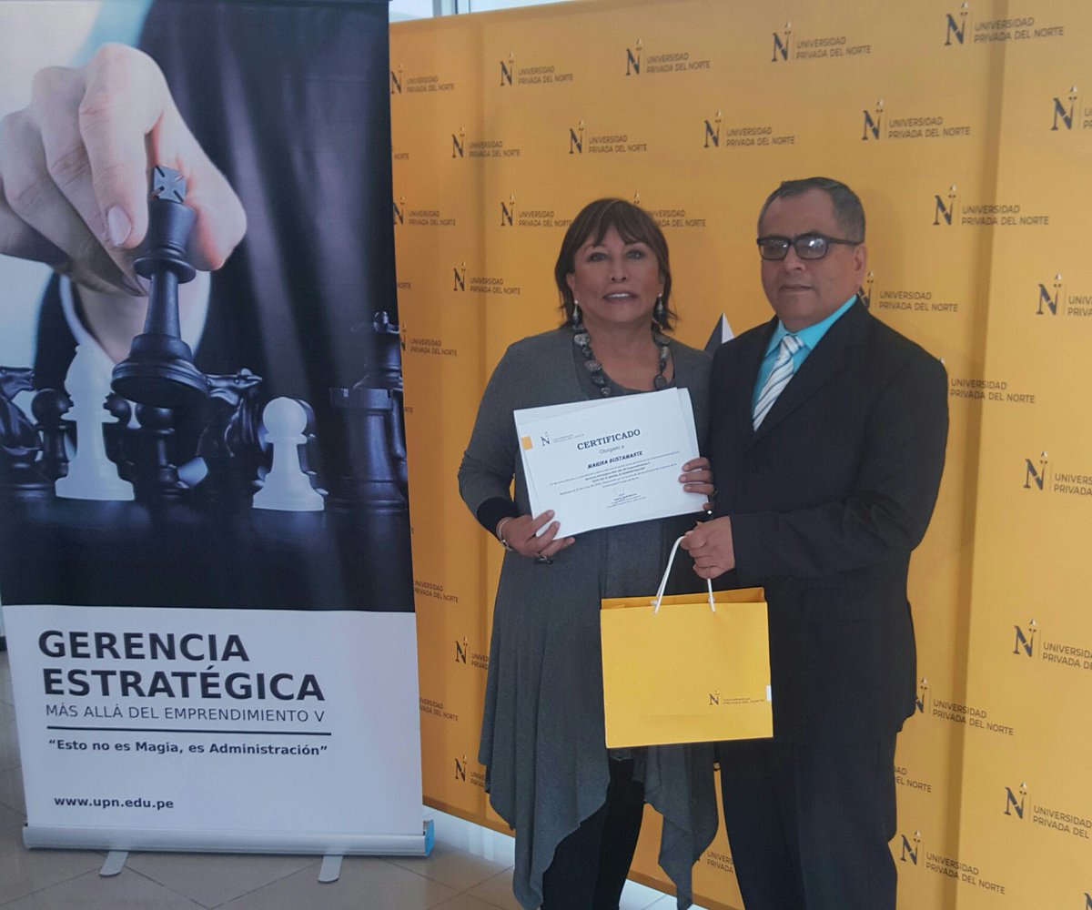 B_MARINA_AURORA's tweet photo. @RenzoCostaOf @RENZOCOSTA2011 gracias Universidad Privada de Norte Ceremonia en El Colegio medico hoy 24/6 https://t.co/Z1towDUVEn