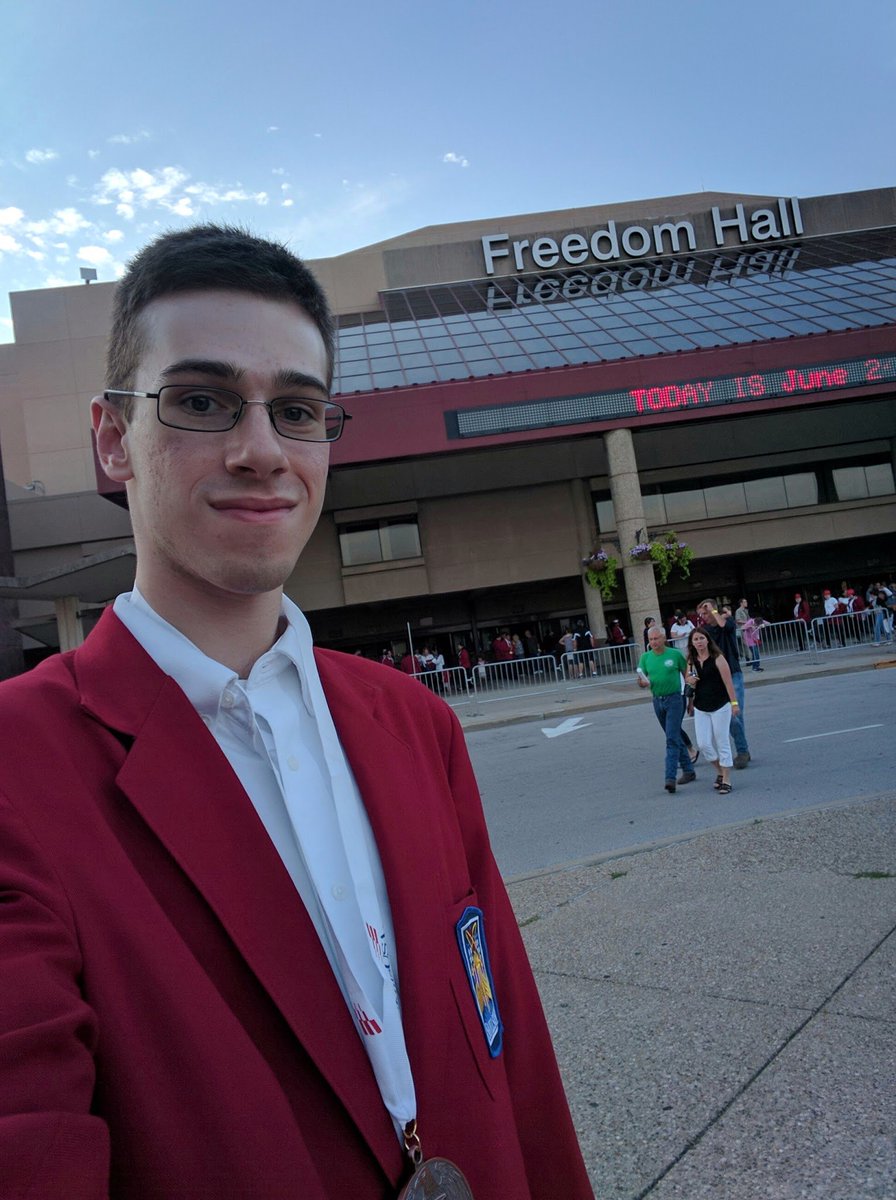 TwilightSky_96's tweet photo. I got Bronze in #SkillsUSA Nationals #NLSC2016 https://t.co/nvx1IuAu3f https://t.co/L7bGAeNTpf
