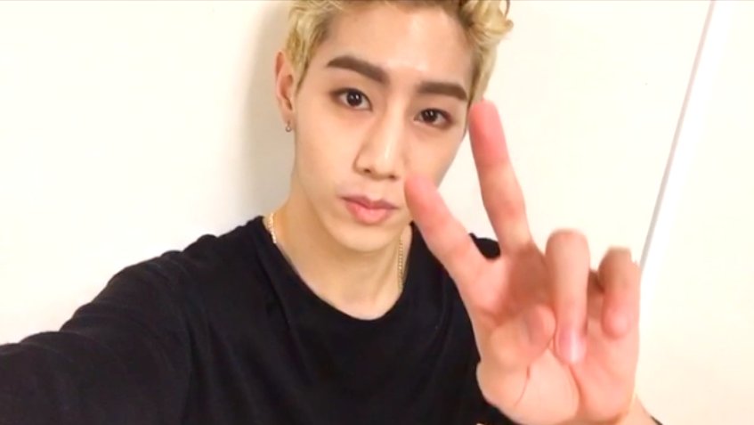 MCalmy3's tweet photo. #FlyinTokyo #FlyinJapan ✈🐥
Mark💕❤💝👨
#GOT7 #Mark #마크 #まく https://t.co/K5OSOcj0wK