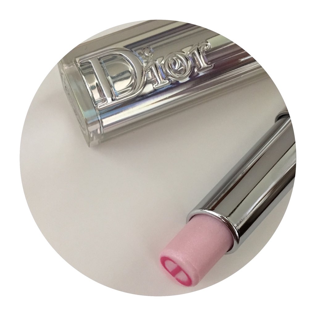 みき太 これは池袋西武です ただ 店舗限定 メイクイベント参加が購入条件だったので同店ではもう買えないかも 関東でしたら 渋谷西武で販売中かも知れません 他の地域は分からないです あとはディオール公式hpにあればそちらでも買えます