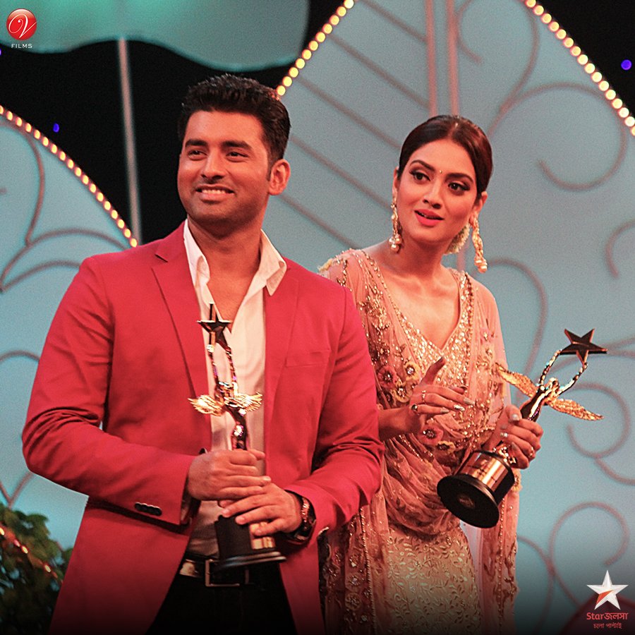 SVFsocial's tweet photo. Few glimpses from #StarJalshaParibaarAwards. Watch the star studded show tomorrow only on #StarJalsha at 6 pm.. https://t.co/8OET008QJ5