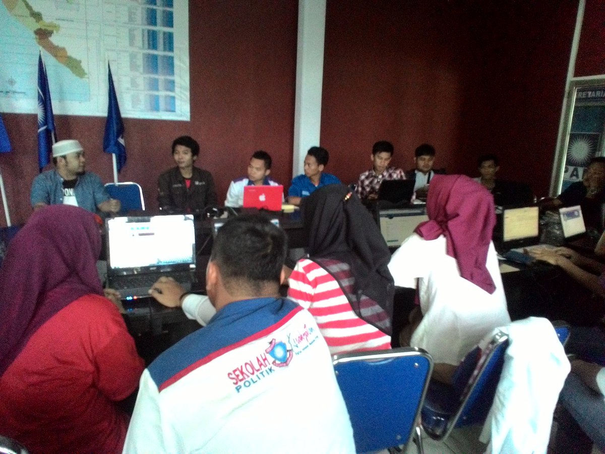DpwPANBkl's tweet photo. Silaturahmi Ketua DPW PAN Bengkulu Bersama #Kaderbacpacker @panlovers19 @AmanatIndo @DPP_BMPAN https://t.co/Hh9sJfEJHb