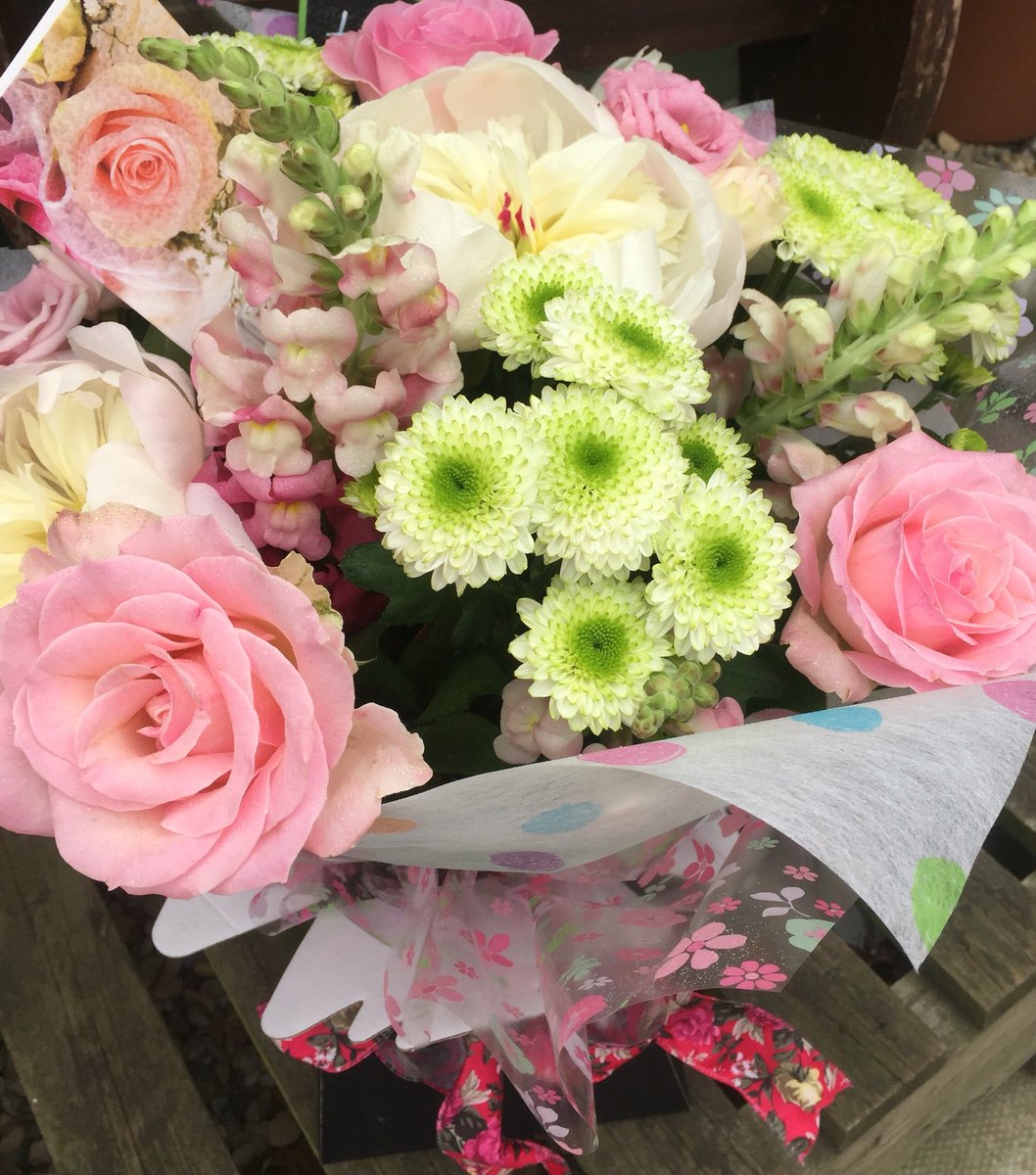 What's in store today?.... #florist #flowers #summer