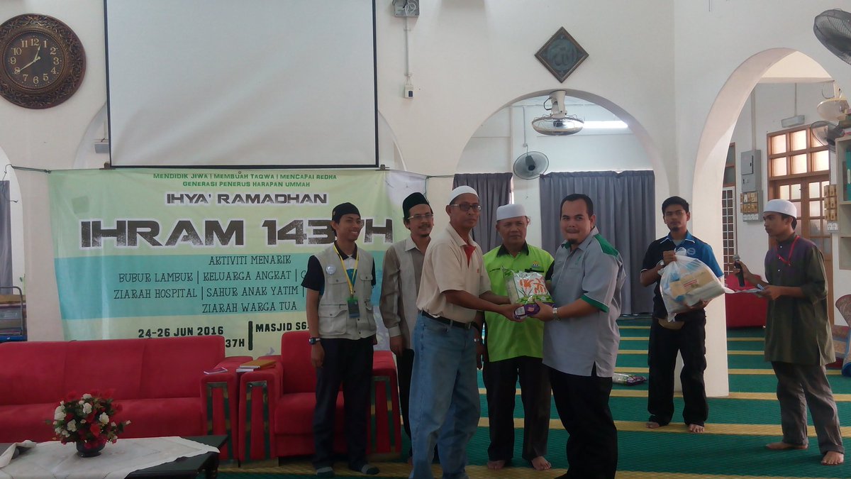 PEPIASOfficial's tweet photo. Delegasi² Sekampit Beras juga telah selamat berlepas! Semoga semuanya berjalan lancar 😊

#IHRAM2016
#PEPIAS
#GPHU https://t.co/sPrDKbfhcO