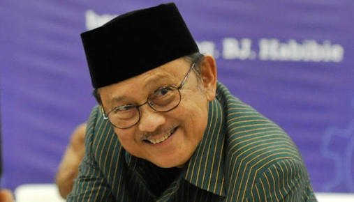 InfoUnivTelkom's tweet image. Selamat ulang tahun ke 80, Bapak Habibie. Teruslah sehat &amp;amp; menjadi inspirasi bagi generasi bangsa! #HBDHabibie80