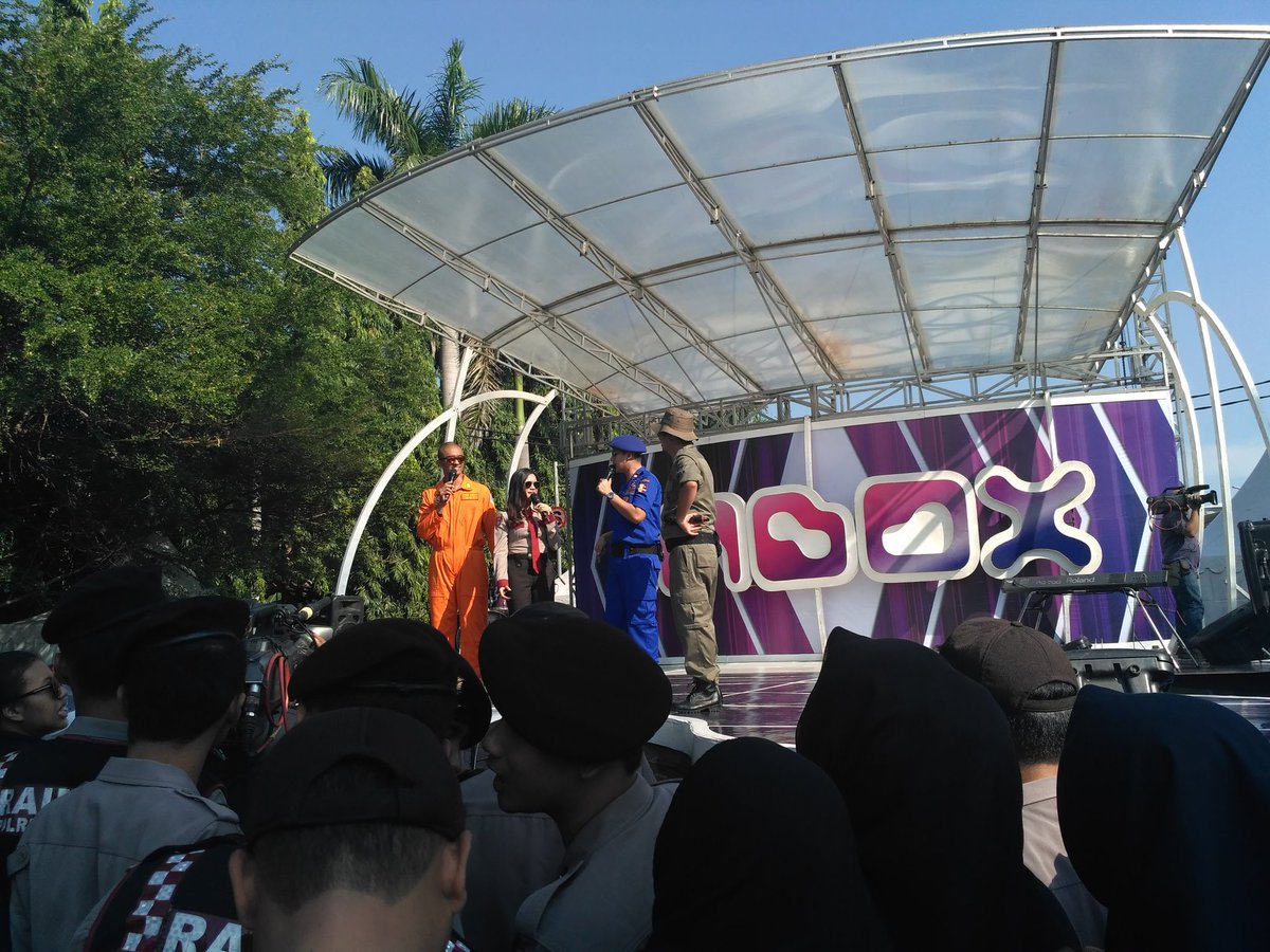 dahSyatSCTVR_'s tweet photo. @InboxSCTV_ @Uus__ @dhikacungkring @gadiiing @audimarissa_ #Nginbox https://t.co/685SInMP3z