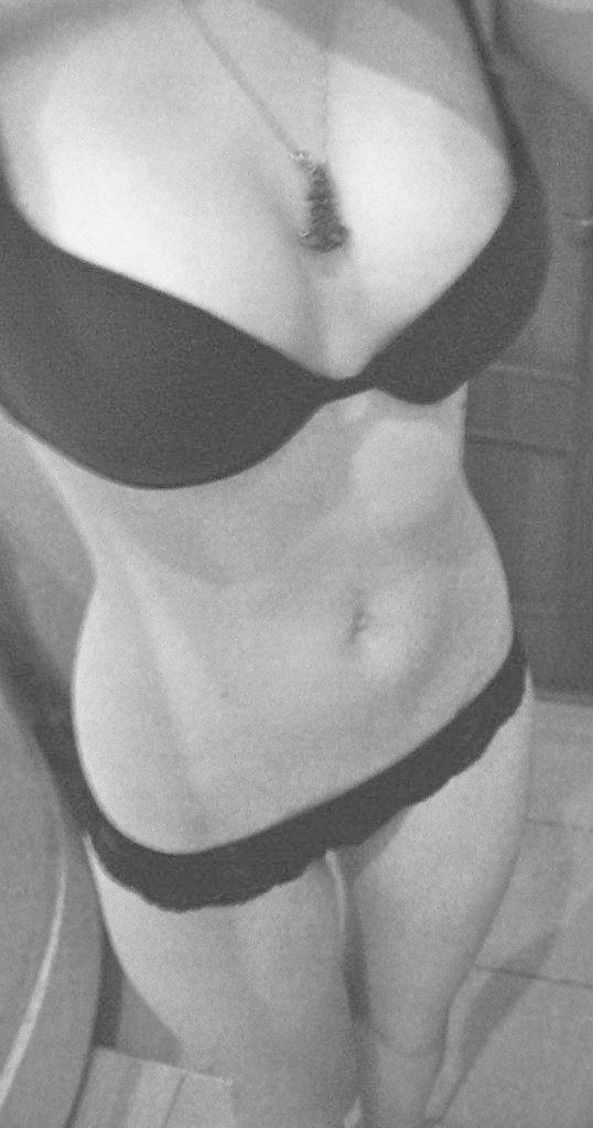 MorenaTOP1's tweet photo. Hi baby. I was in the shower with a web cam ... -
https://t.co/KNMMeW0vCA https://t.co/45gwu8aMTV