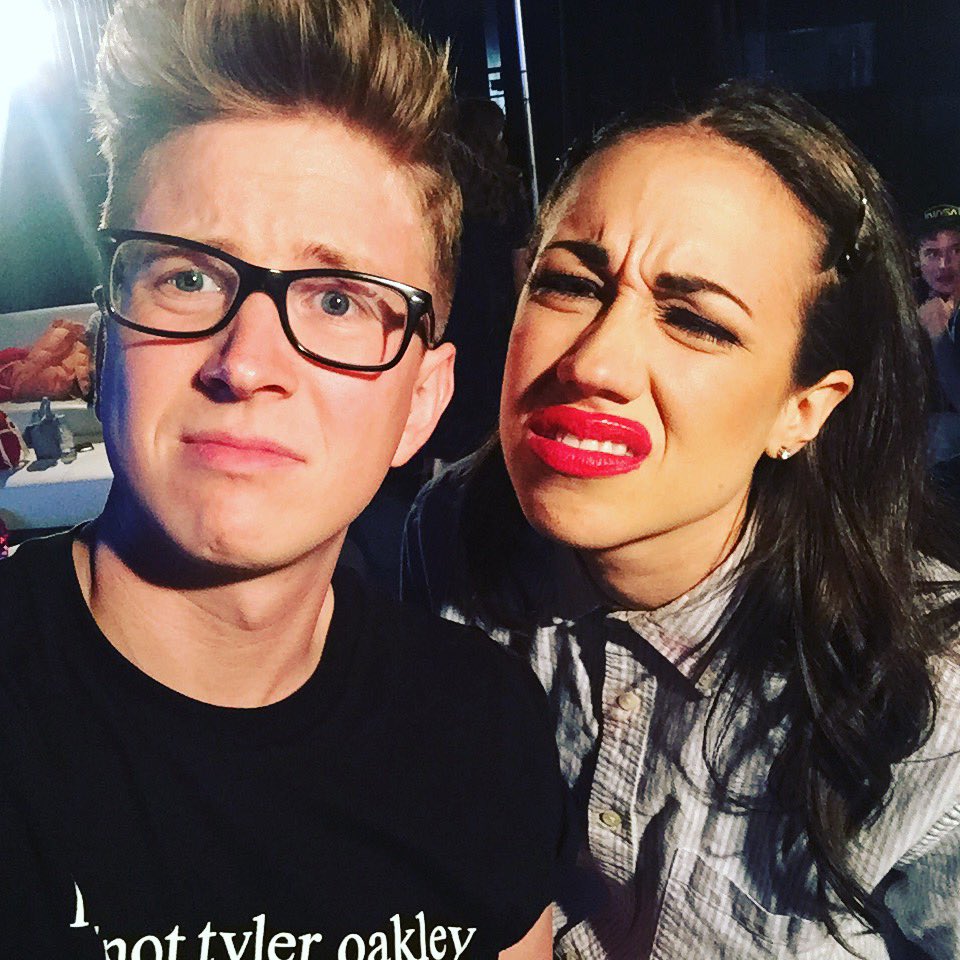 tyleroakley's tweet photo. found my bae at #vidcon https://t.co/06rO73SxIU