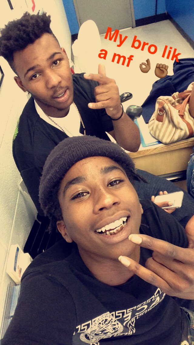 dkthaking1's tweet photo. My mf nigga bro 👌🏾💯🤘🏾 https://t.co/kGHHZYvQbz