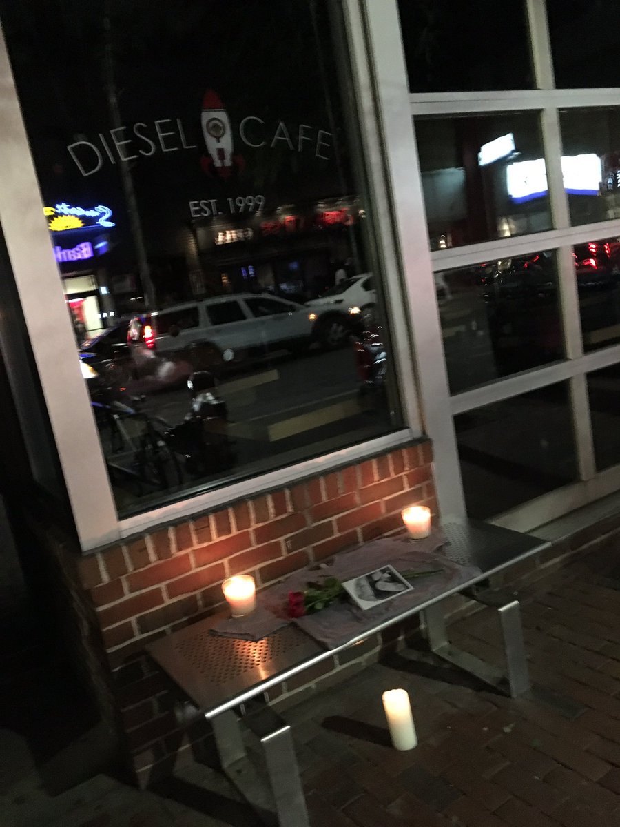michelejmartin's tweet photo. Memorial for #amandaphillips outside #dieselcafe https://t.co/QA8UVRyn2y