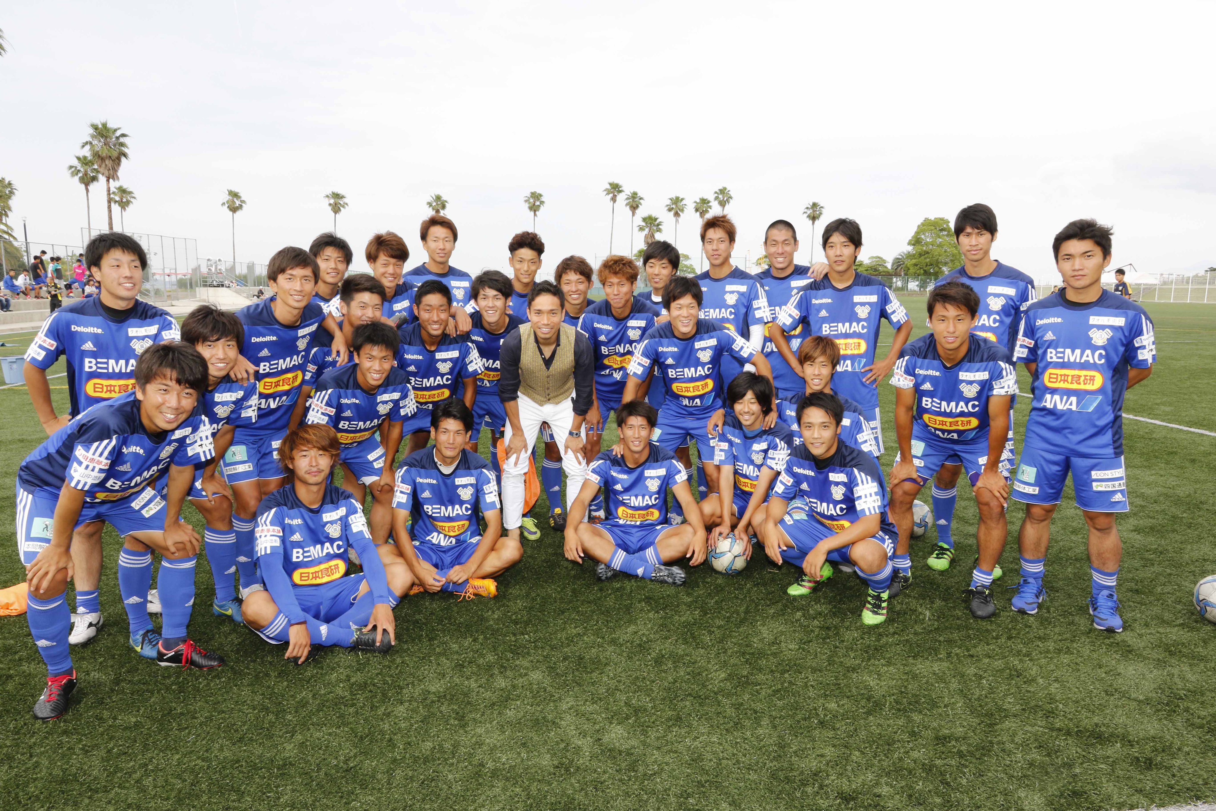 Fc今治 長友佑都選手が今治に応援に来てくれました 愛媛県西条市出身 で 現在セリエa インテルナツィオナーレ ミラノ所属の長友佑都選手が 里帰りに合わせてfc今治の激励に来てくれました お忙しい中お越しいただきありがとうございました