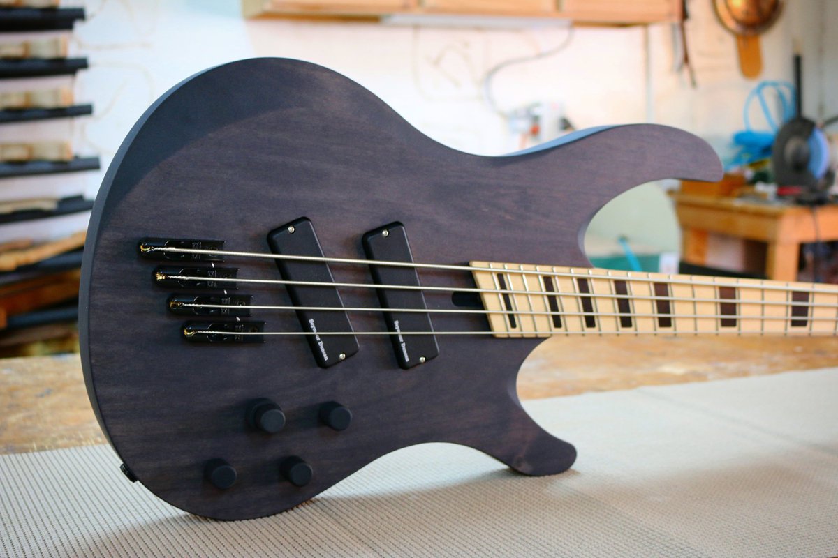 acaciaguitars's tweet photo. 4 string Atlas multiscale bass in trans black over alder. #bassguitar #multiscalebass #bassplayer https://t.co/y0jpaZqaPF
