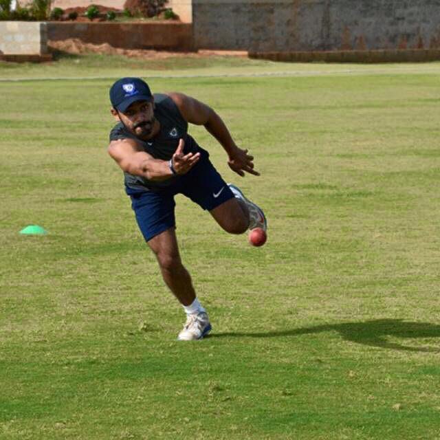 NikhilGangta's tweet photo. #FieldingFun #DirectHits https://t.co/CmWZa34JtH