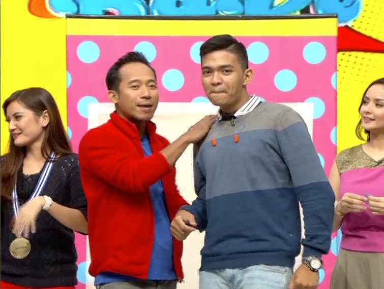 BaperRCTI's tweet photo. Yang menjadi biang kerok di timnya mumuk adalah @JamesPurba96 akan di hukum #WeekendWithBaper https://t.co/Bi776KEWlJ