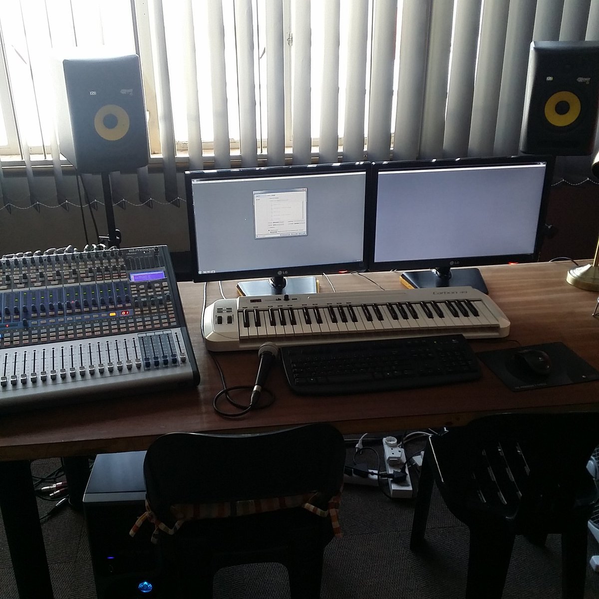 BlackWaterSa's tweet photo. Studio time for Black Water....... https://t.co/74KwoAsAEg