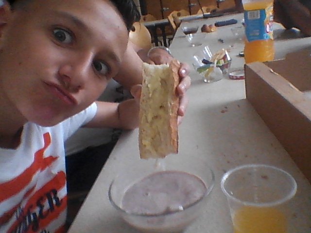 hugocalvi69's tweet photo. Petit dej des familles !
#JEMEREGALE https://t.co/SbN6nVp9wY