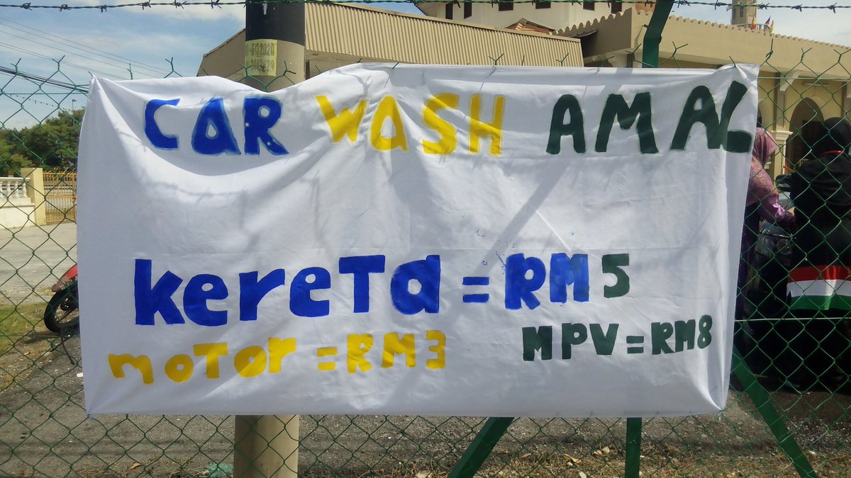 PEPIASOfficial's tweet photo. Lai lai ke car wash amal di Masjid Sg. Ramal Luar. Gerenti tak kecewa!

#IHRAM2016
#PEPIAS
#GPHU https://t.co/O2U6tNgw5m