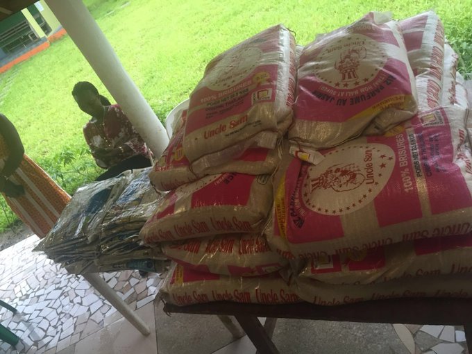 Voir l'image sur Twitter