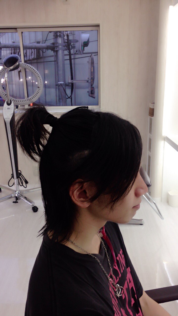 深夜美容室tama Twitter પર 本日のオーダー 東京喰種のウタさん テンションあがりました 刈り上げ最高だぜ お願いして結い上げまでやらせて撮らせていただきました ありがとうございます ウタさんよりは刈り上げ幅は狭くしてます 深夜美容室tama Twitter પર 本日のオーダー 東京喰種のウタさん テンションあがりました 刈り上げ最高だぜ お願いして結い上げまでやらせて撮らせていただきました ありがとうございます ウタさんよりは刈り上げ幅は狭くしてます