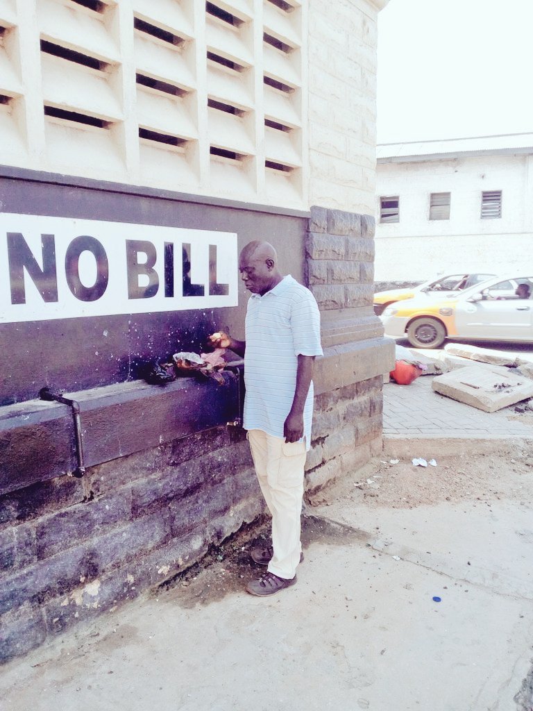 benadadevoh's tweet image. Food is always essential.This man was busy having his meal.☺#BlogCamp16
#TheGhanaWeNeed
#Unrestricted