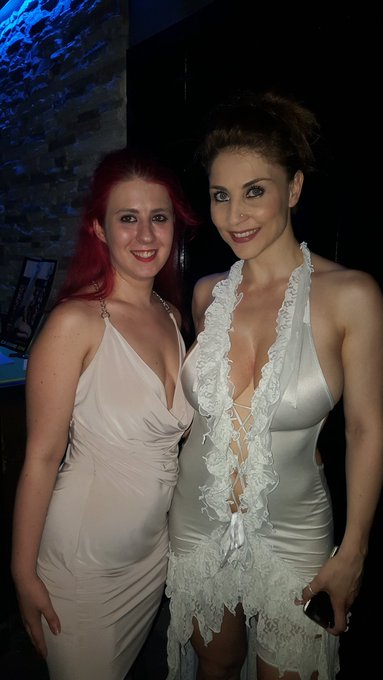 Buon giorno ragazzi #valentinapalermo #pornostar #robertagemma  @RobertaGemma https://t.co/Gut8PllGT<a href="/tag/valentinapalermo"class="tags">#valentinapalermo</a><a href="/tag/pornostar"class="tags">#pornostar</a><a href="/tag/robertagemma"class="tags"><span>#robertagemma</span></a>