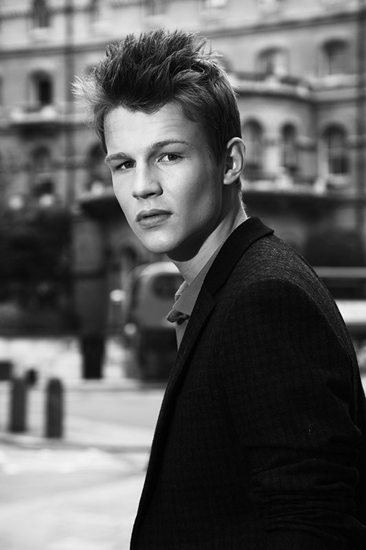 KubeStudios_'s tweet image. Introduction to @RyanJModel check out his website! ryanjamesmodel.co.uk #kubestudios #model #teenmodel #fashion