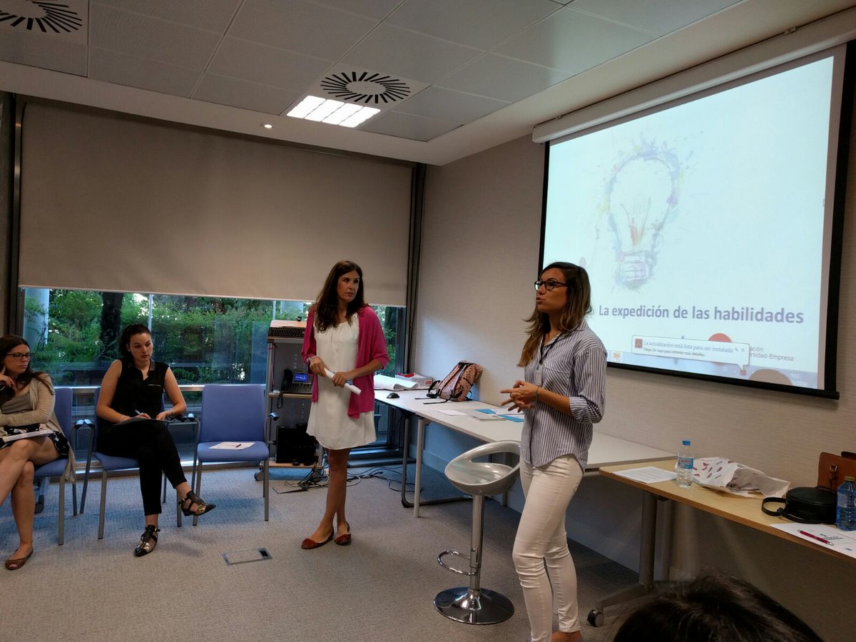 FUEONLINE's tweet photo. Esta semana hemos tenido #KeyDay en @sanitas con un grupo de estudiantes de Optimus #LivingFUE #deeplinking https://t.co/xZmMsMVG4Z