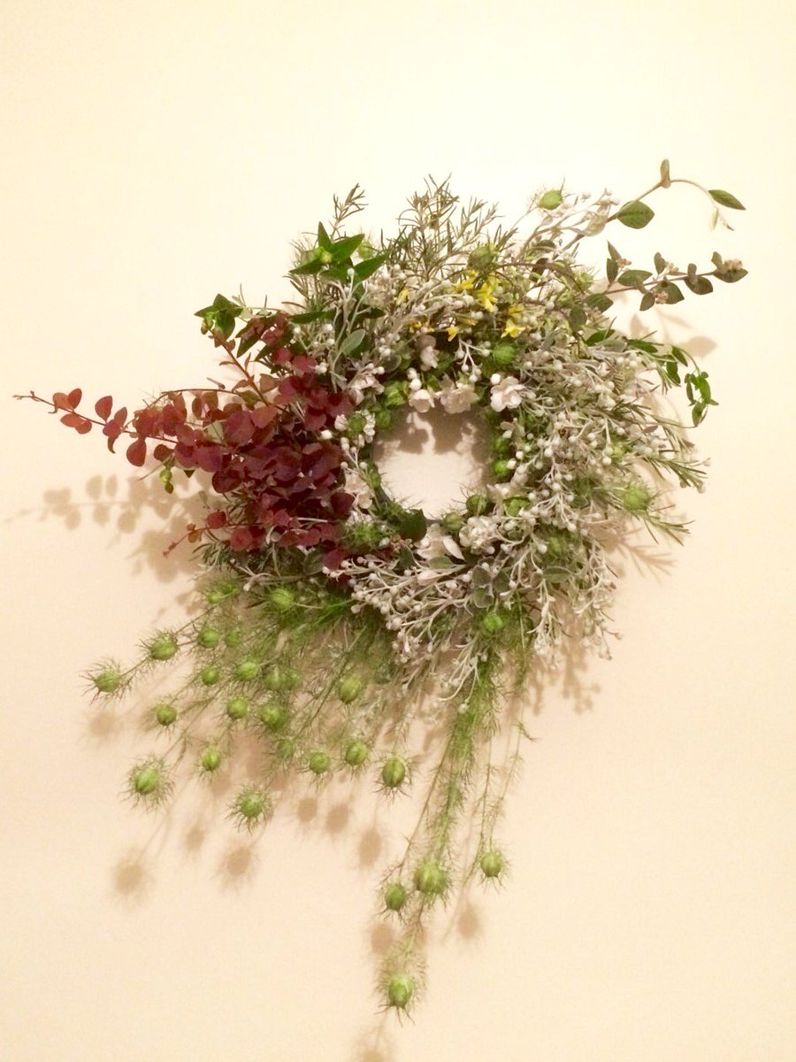 FestoonWed's tweet image. Such a beautiful #wreath made by one of my class this week! #Bristol #florist #workshop festoonsworld.tumblr.com