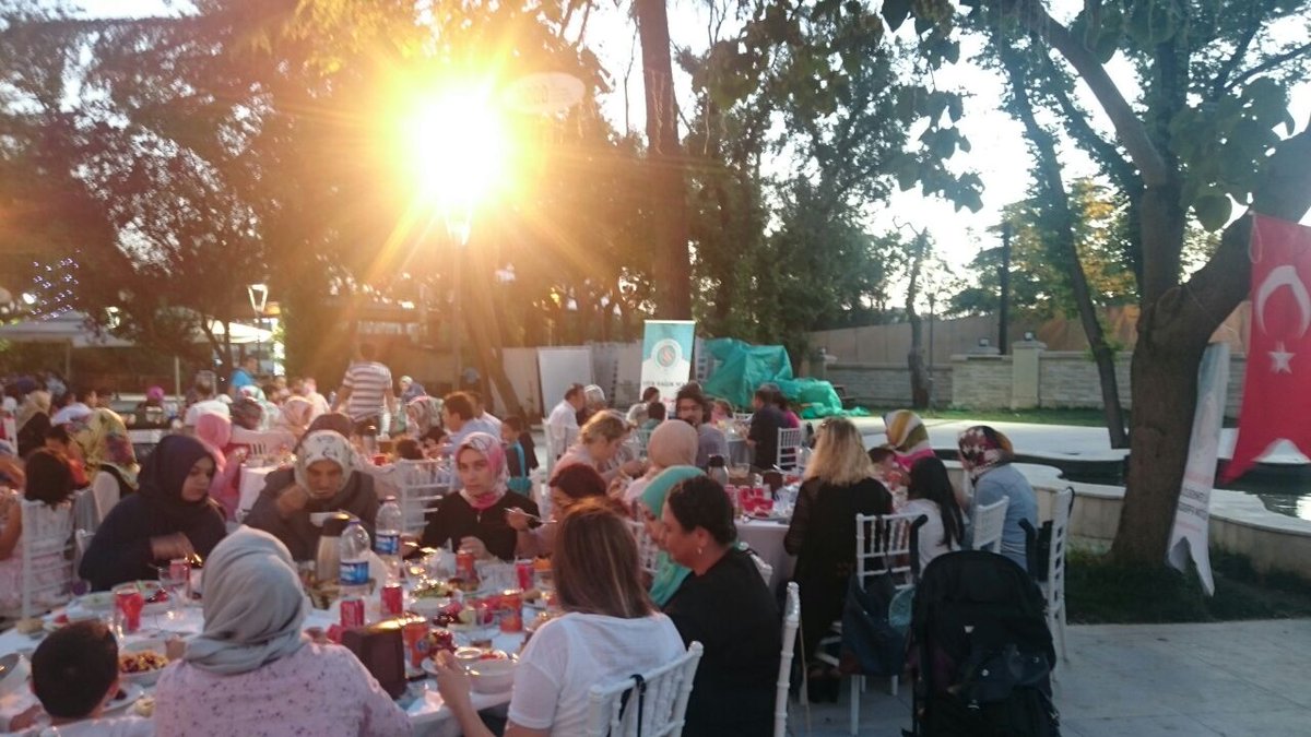 <a href="/ufuksaglik_sen/">Ufuk Sağlık Sen</a> İstanbul üyeleri "iftar kaynaşması etkinlikleri"nde biraraya geldi. @UfukSS_ISTANBUL a tebrikler