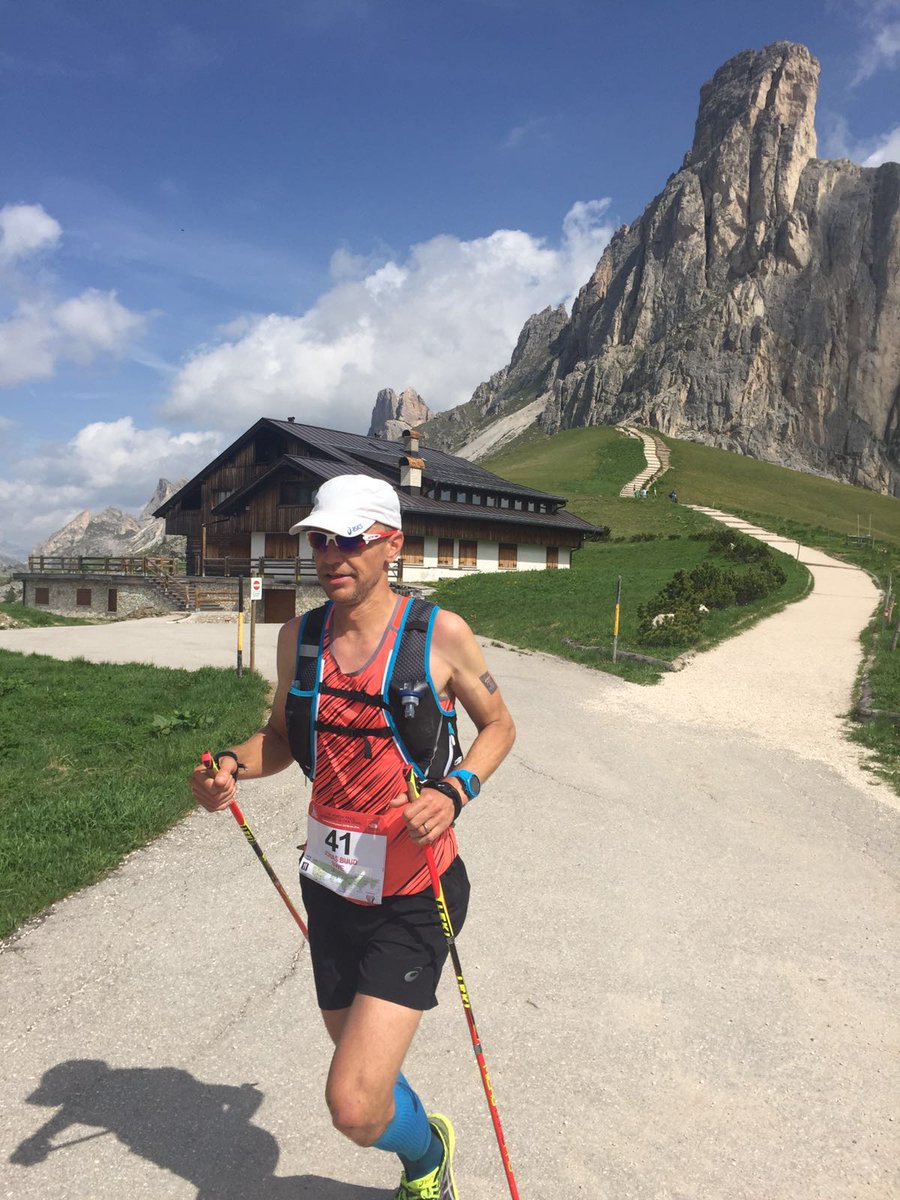 iRunFar's tweet photo. A calm Jonas Buud, 7th at Passo Giau, 102k into Lavaredo. He's 49 minutes back. #LUT2016 https://t.co/KyoWtNtT46