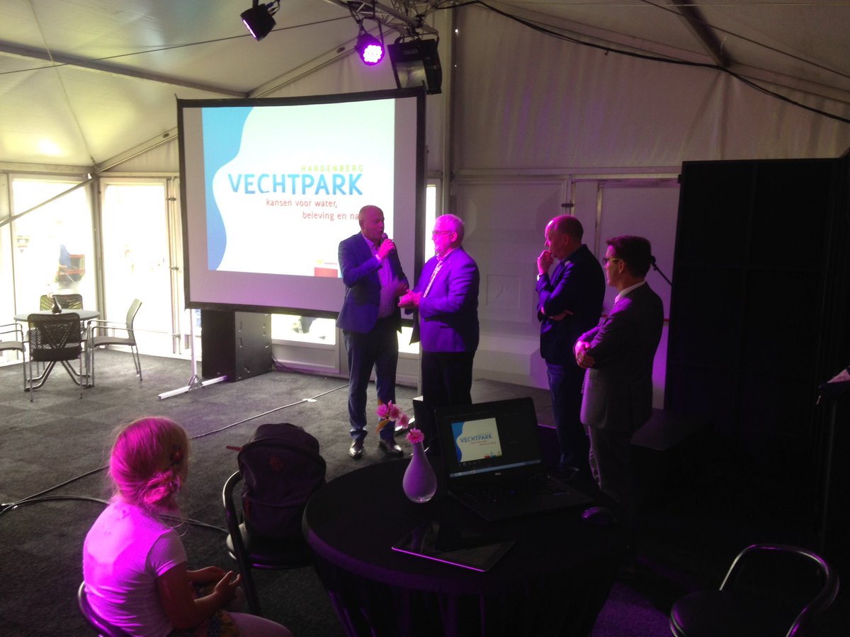 vechtpark tweet media