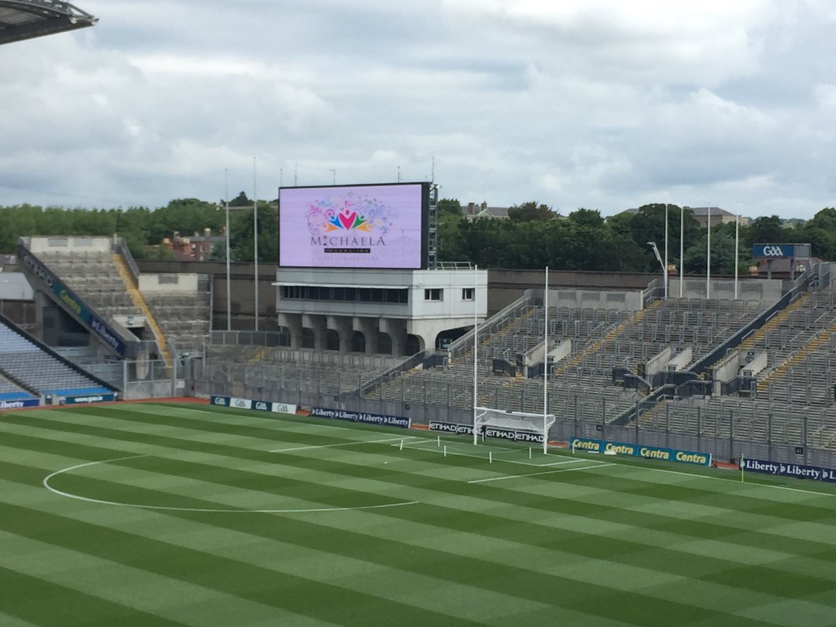 john_mcareavey's tweet photo. Hill 16 never looked so good! @michaelafound @CrokePark #MFNationalTraining https://t.co/MNACcLrNdc