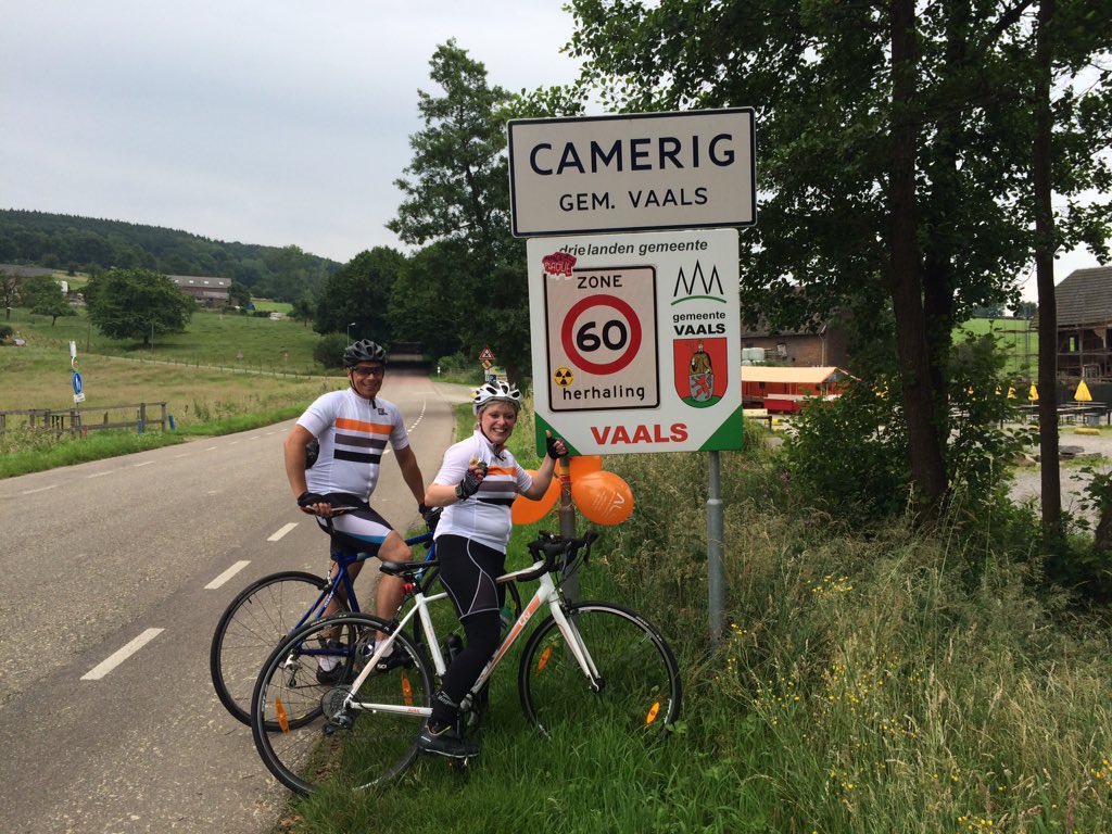 ALSnederland's tweet photo. The Battle of the Mountain is in volle gang! Ruim 30 deelnemers fietsen 8844 hoogtemeters binnen 24 uur. https://t.co/EKfh8dyjG3