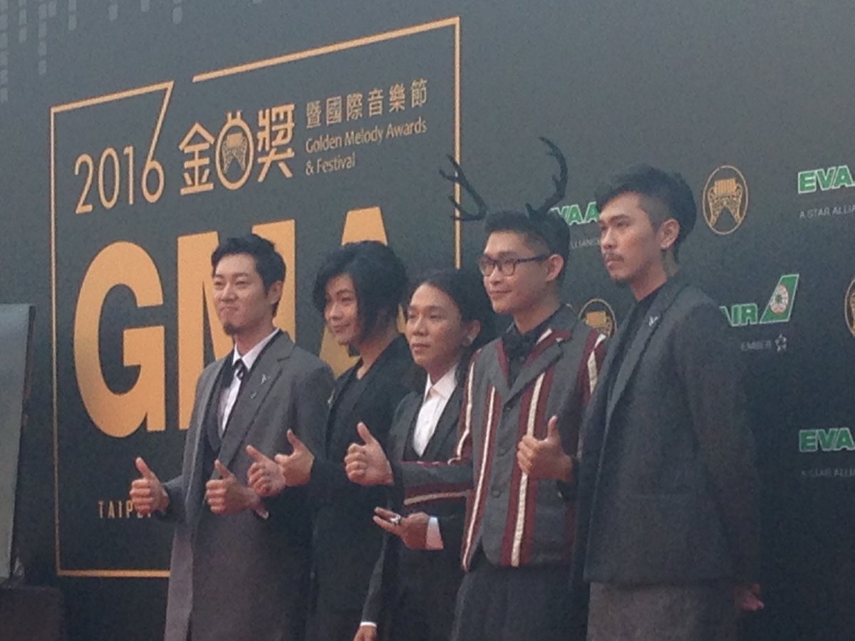 HelloAsiaAU's tweet photo. .#Mrdeer are nominated for best band at the @GoldenMelody #2016GMA ! Do you notice the cute deer symbols they have? https://t.co/VXY3qOspRn