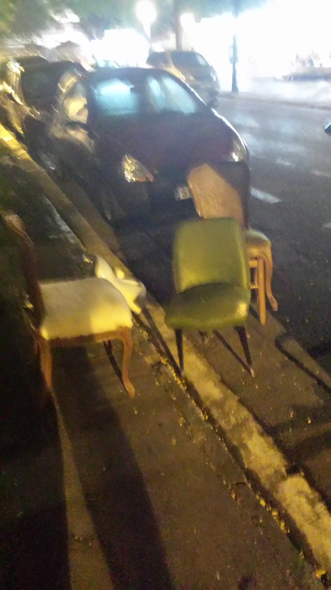 PlanetaTamara's tweet photo. #chairmeme https://t.co/kPpKHKQP1D
