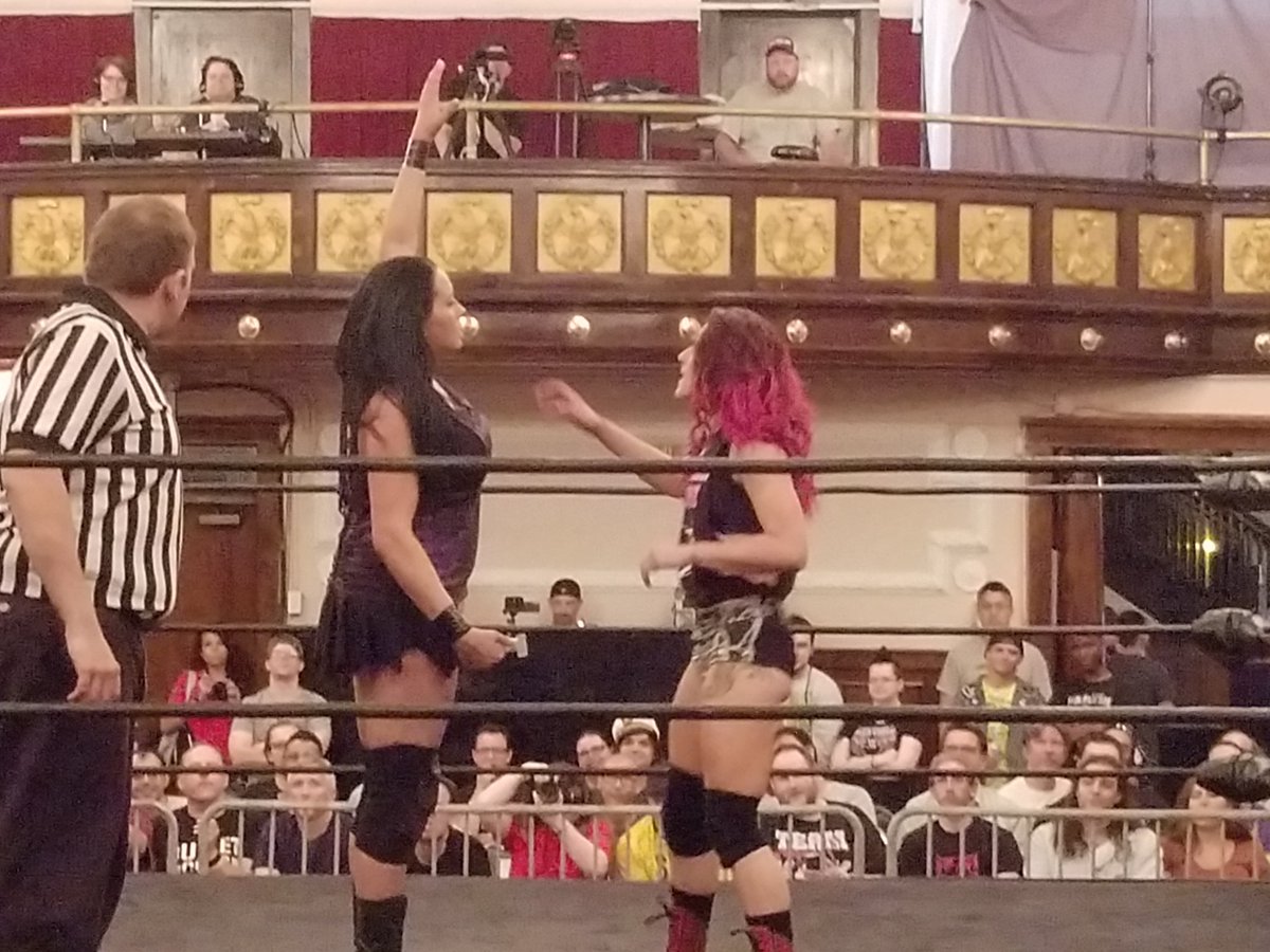 JIrwinNXTFan's tweet photo. This is what happens when you try to say you're taller than @Kay_Lee_Ray #TenFootNine #Shimmer81 https://t.co/sXwAe9DKAv
