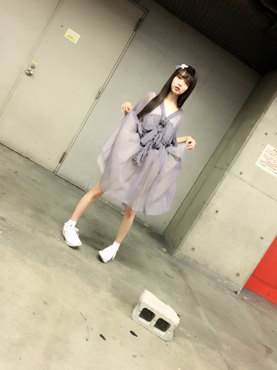 市川美織 Twitterren 今日の全身です ワンピース Otonacium チュールスカート Forever21 靴下 Nike スニーカー Nike オトナシウムさんのくまワンピが大人かわいい