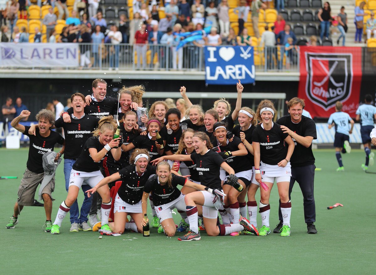 AHBC_MB1's tweet photo. WE DID IT AGAIN!!!!!! LANDSKAMPIOEN!!!! #dedubbel 💪🏼💪🏼💪🏼 ❌❌❌ https://t.co/qFlvu2LK4k
