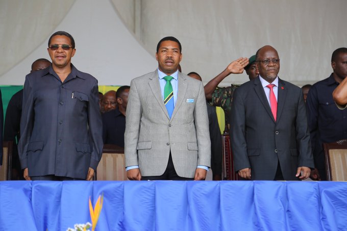 View image on Twitter